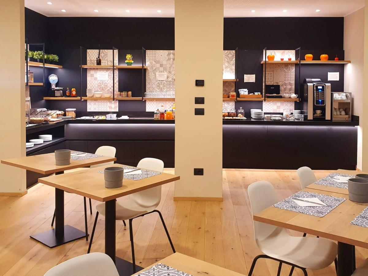 Hotel Ristorante Al Giardinetto Colle Umberto  Dış mekan fotoğraf