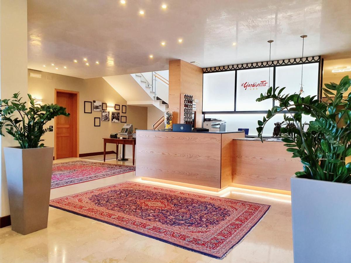 Hotel Ristorante Al Giardinetto Colle Umberto  Dış mekan fotoğraf